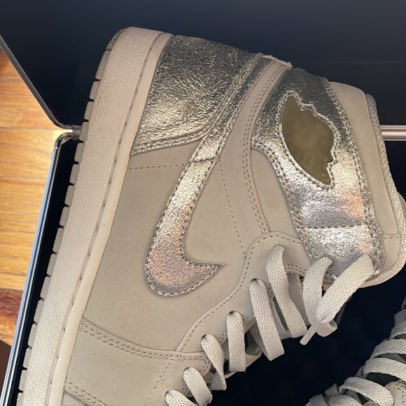 Nike Air Jordan 1 Retro High Neutral Grey Size 11 - Picture 4 of 7